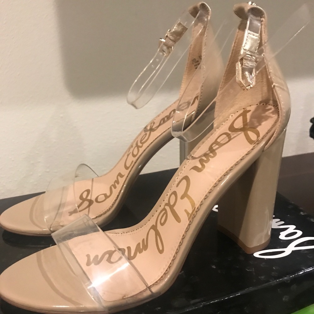 Heels - Picture 3 of 3